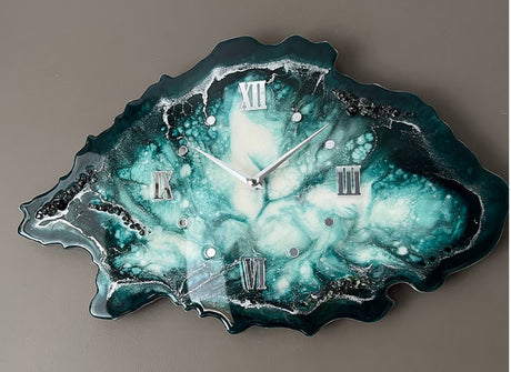 Creating a Geode: Two Resin Art Techniques for Stunning Designs